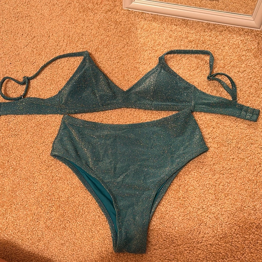 CUPSHE swimsuit, barely worn.